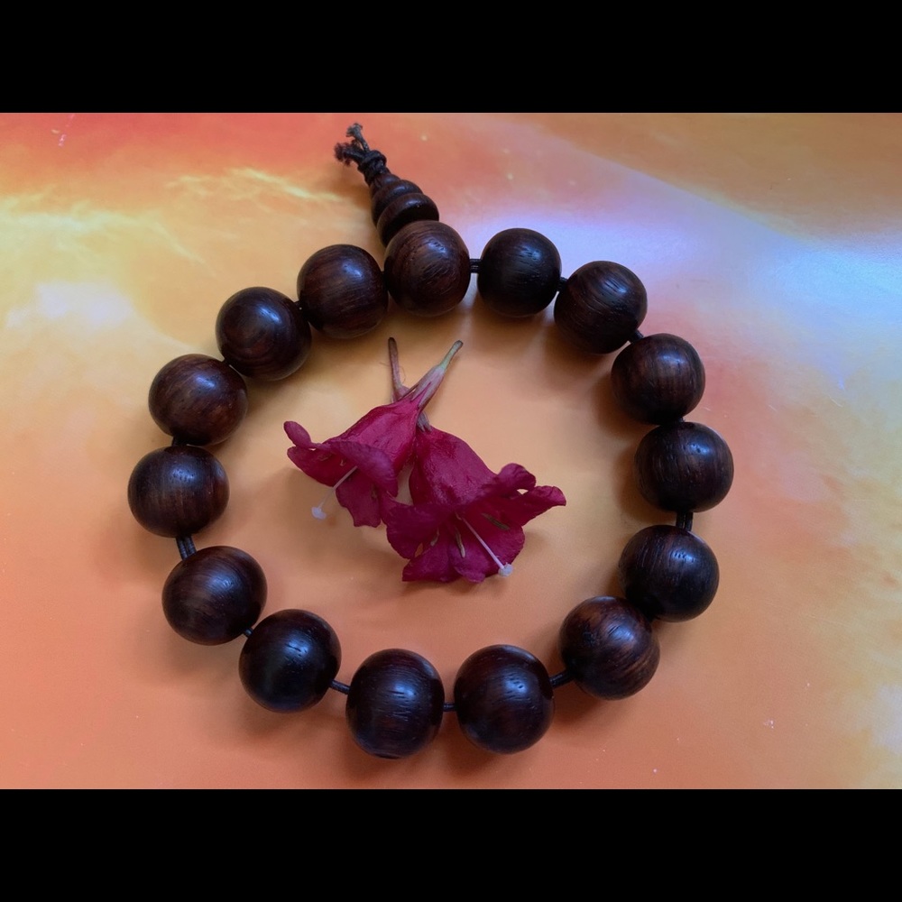 3/$100 Sandalwood fragrant bracelet